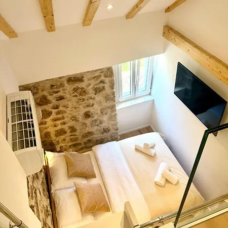 Little House 코미자