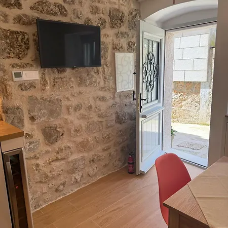 Little House *