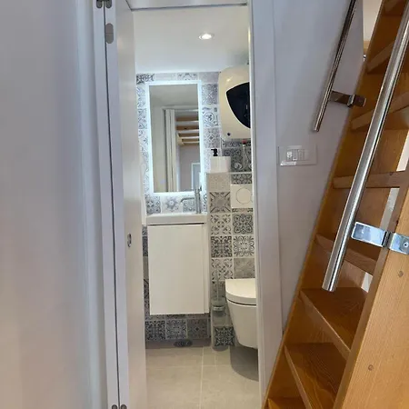 Little House Apartment *